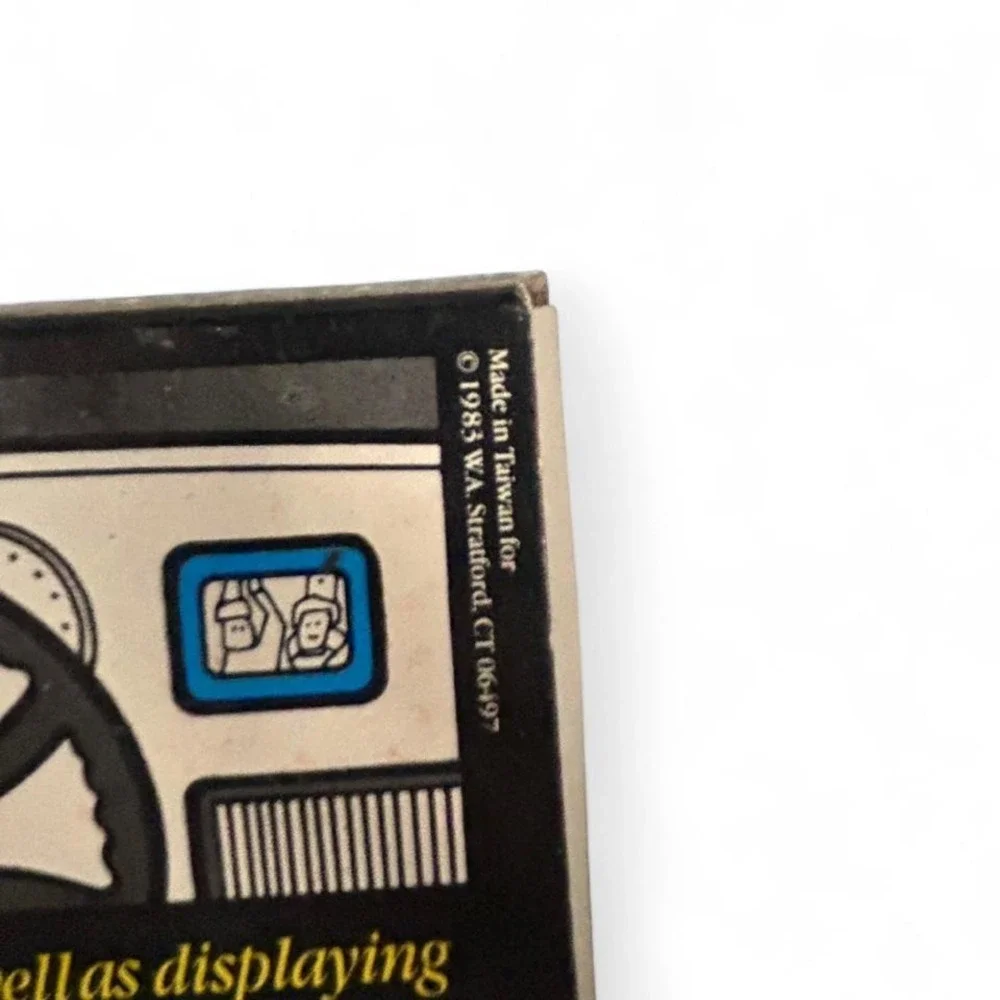 Deadstock Set of 4 vintage magnetic photo frames from 1983